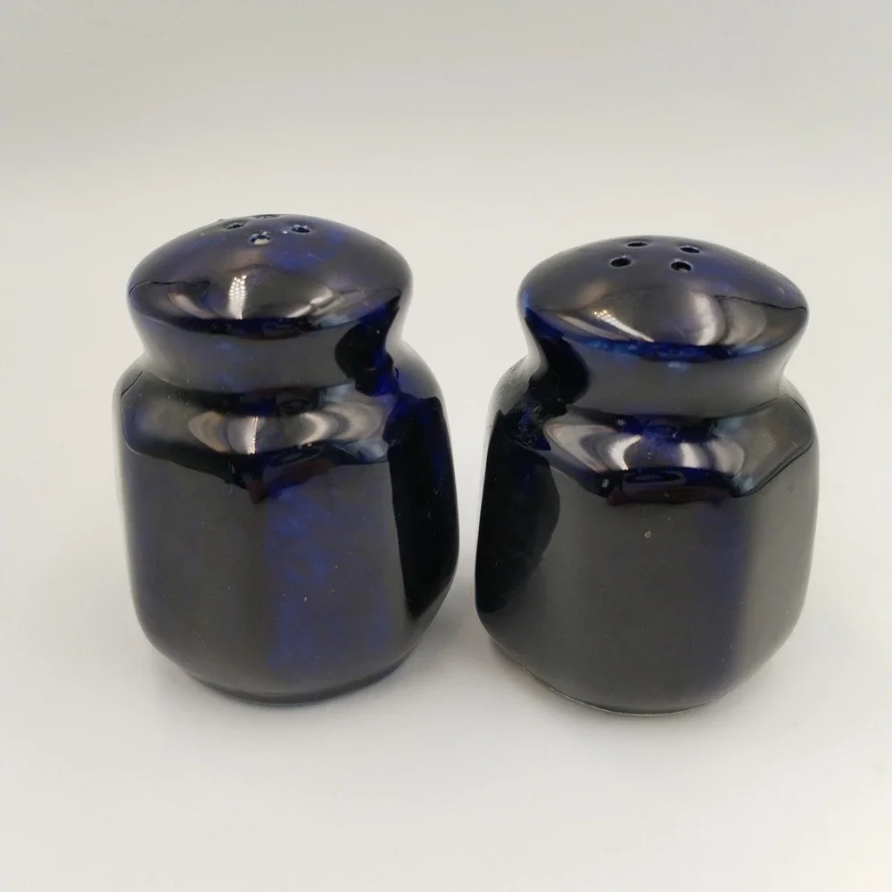 Vintage Hand Painted Mexican Talavera Cobalt Blue Calla Lily Salt Pepper Shakers